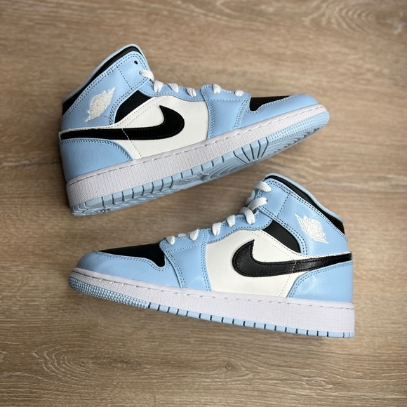 Air Jordan 1 Mid Light Blue - Picture 5 of 8